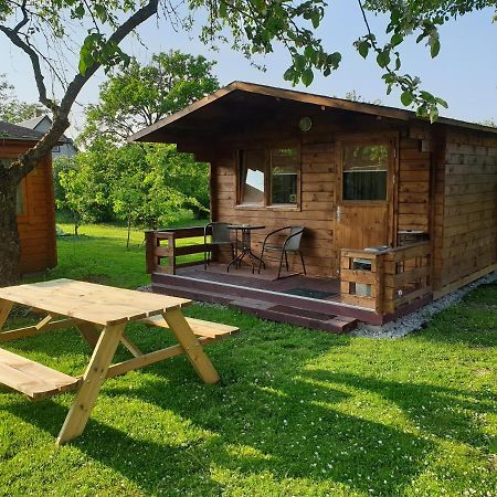 Cozy Summer House With Free Parking Near City Center & Beach Kuressaare Exterior foto