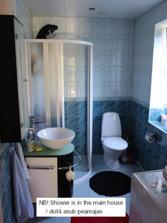 Cozy Summer House With Free Parking Near City Center & Beach Kuressaare Exterior foto