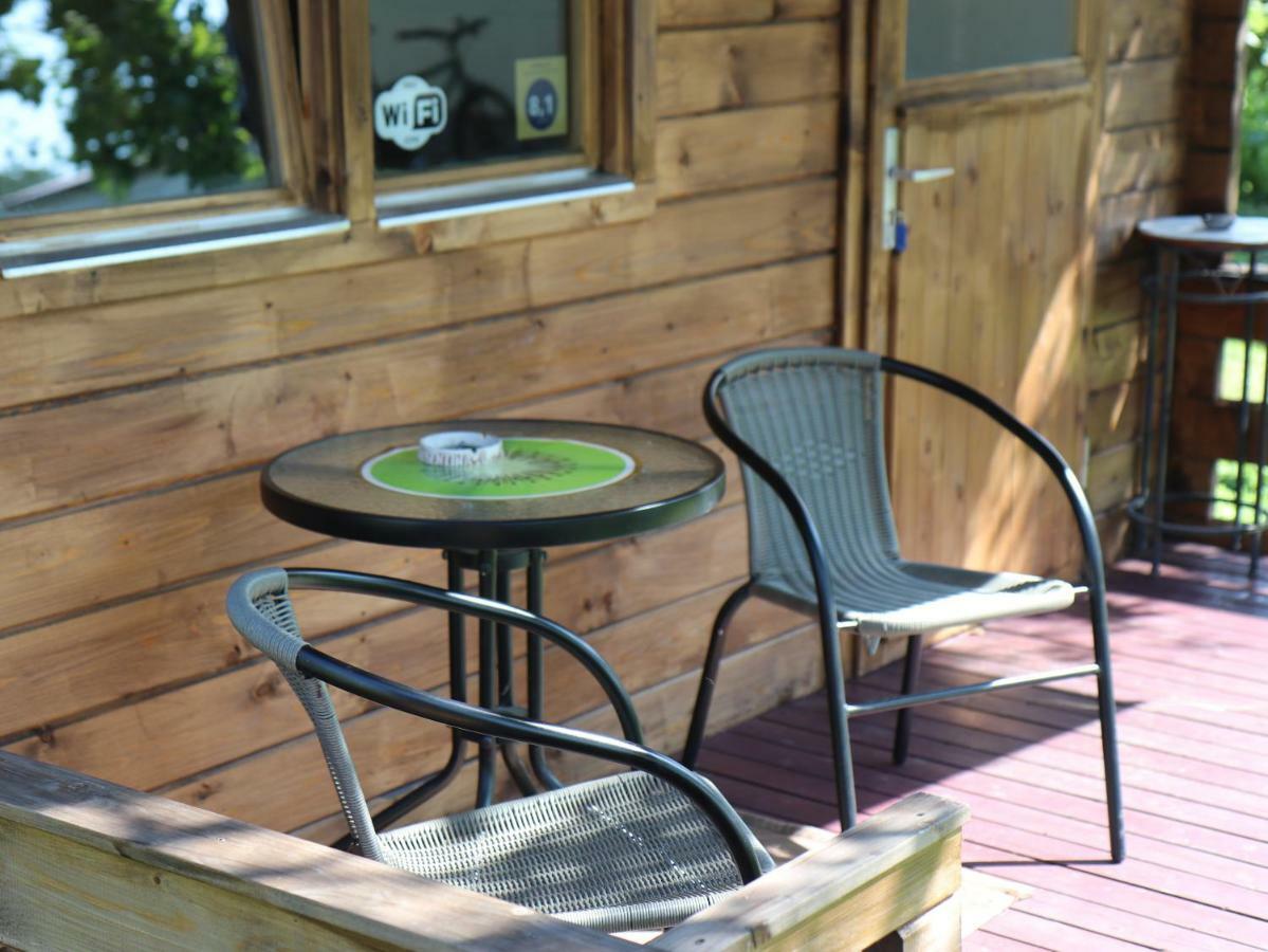 Cozy Summer House With Free Parking Near City Center & Beach Kuressaare Exterior foto