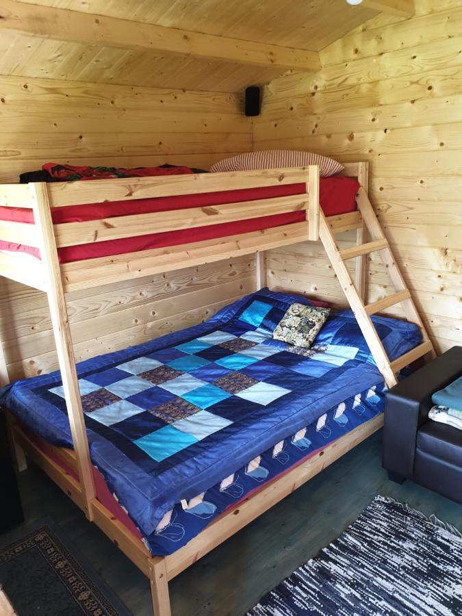 Cozy Summer House With Free Parking Near City Center & Beach Kuressaare Exterior foto